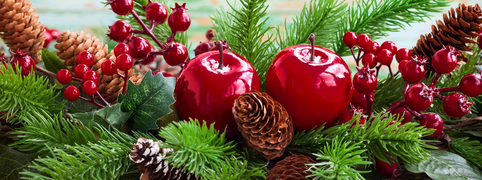 Apple Pinecones & Greenery