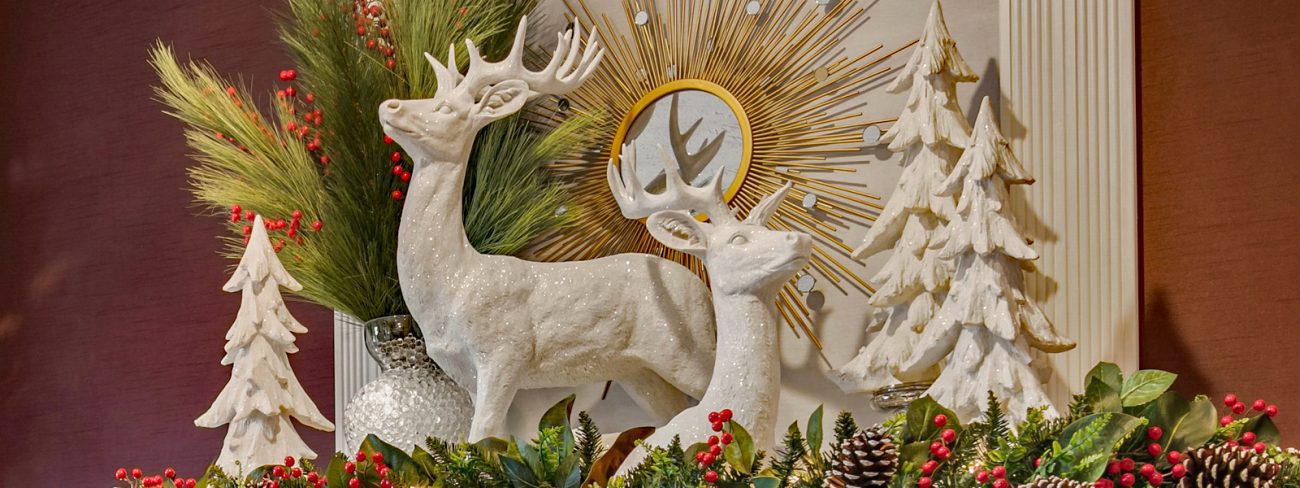 HolidayDecorating Net 7 Delightful Deer Themed Christmas Decorating Ideas Deer Header 1300x488
